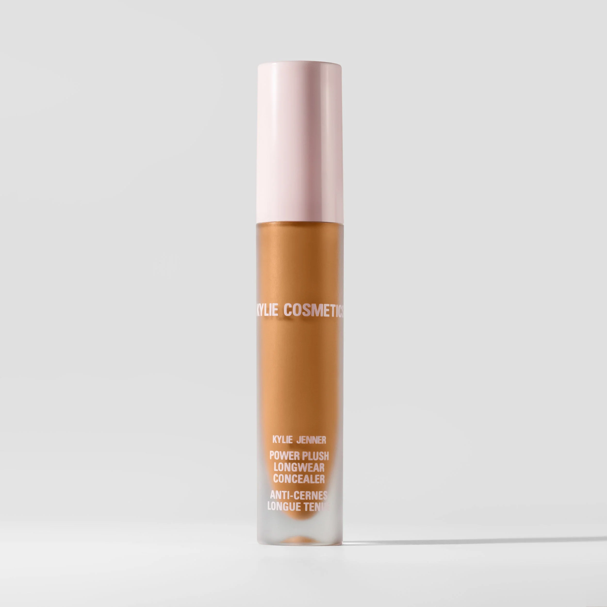 Power Plush Longwear Concealer til Opklaring og Konturering