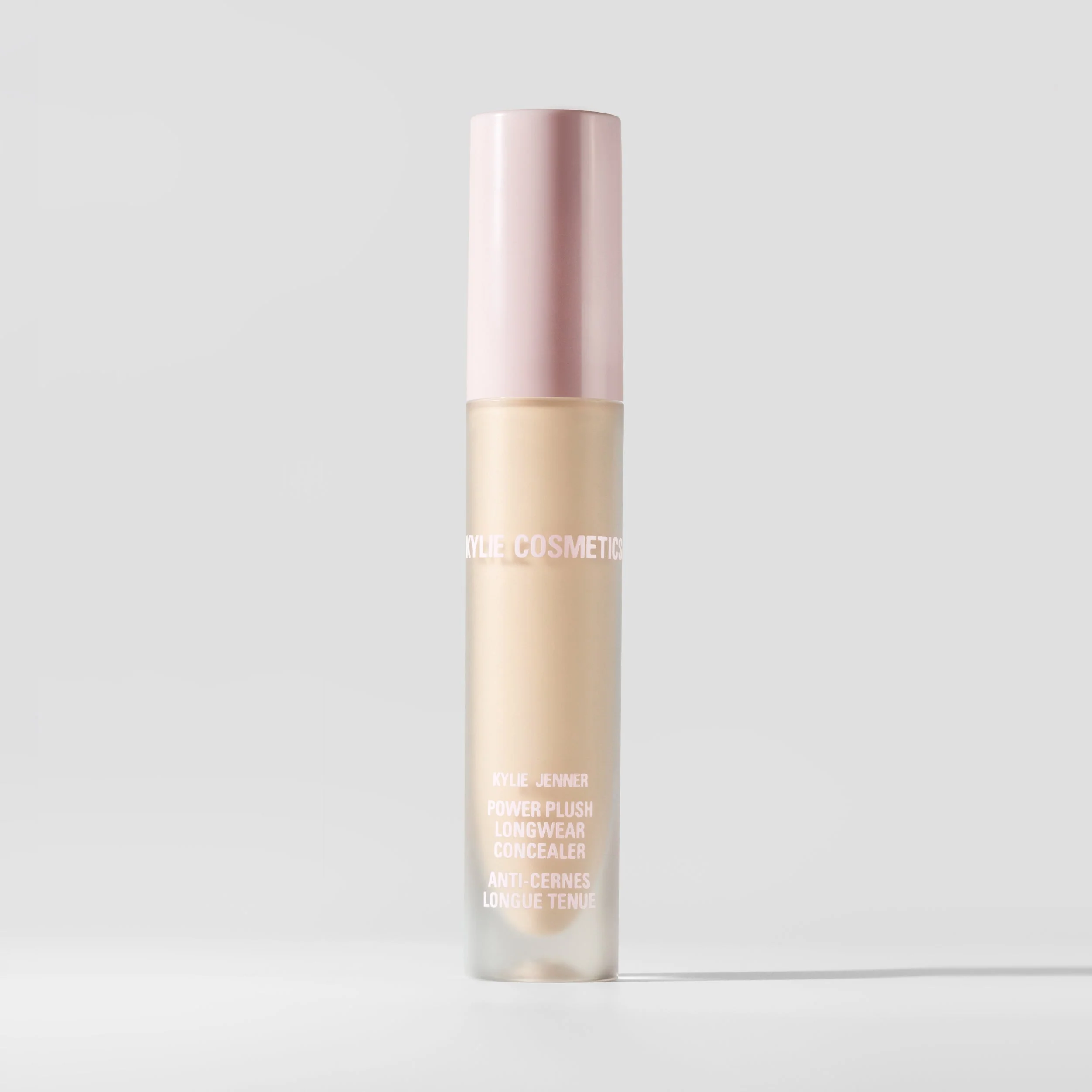 Power Plush Longwear Concealer til Opklaring og Konturering