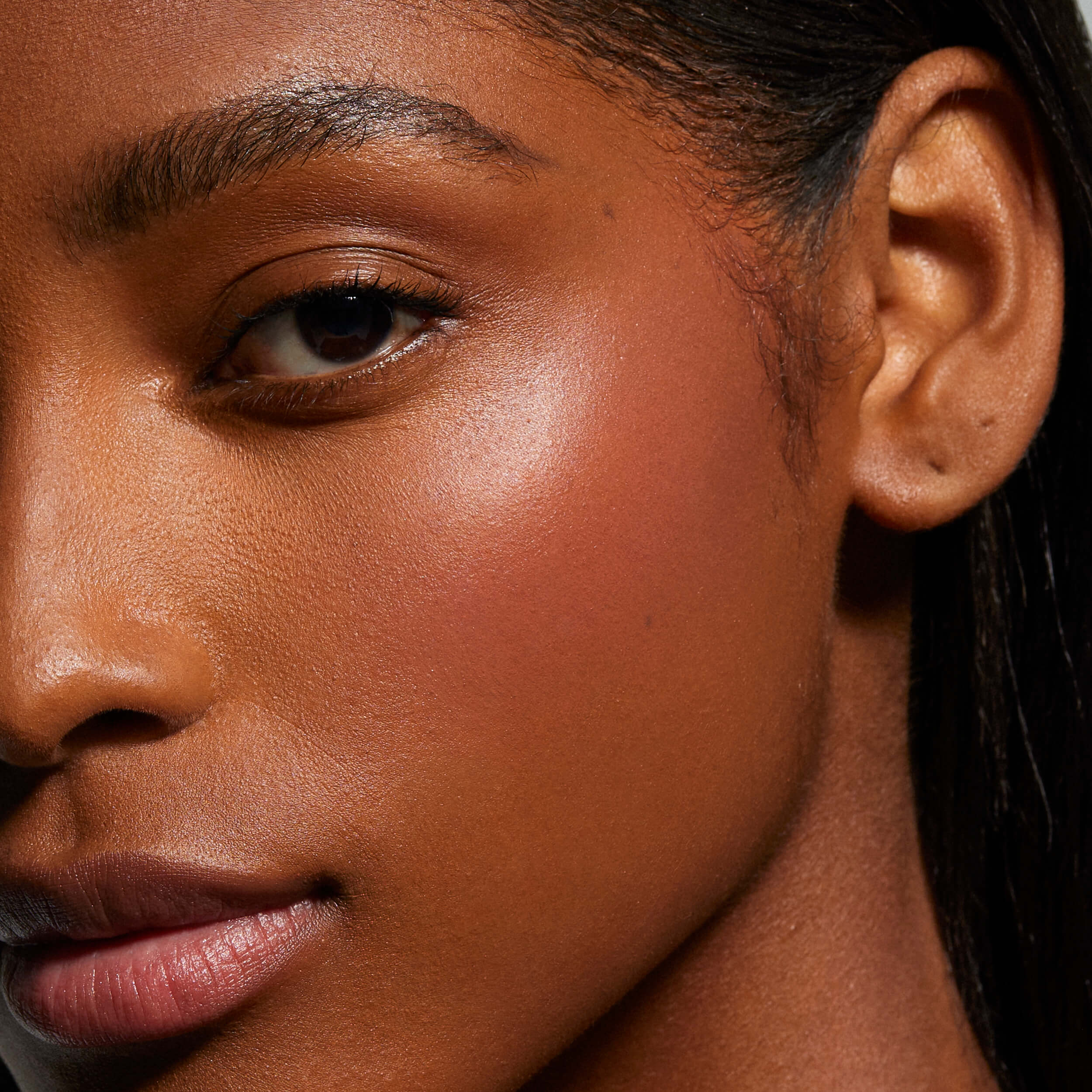 Powder Blush Stick Cream-to-Powder Blush til en Blød Mat Glød