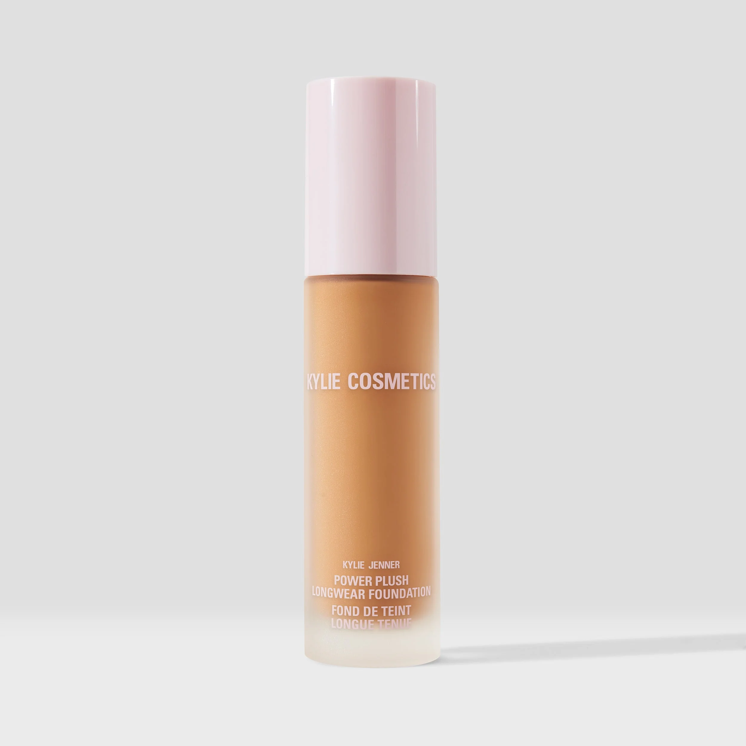 Power Plush Longwear Foundation with Medium Buildable Coverage