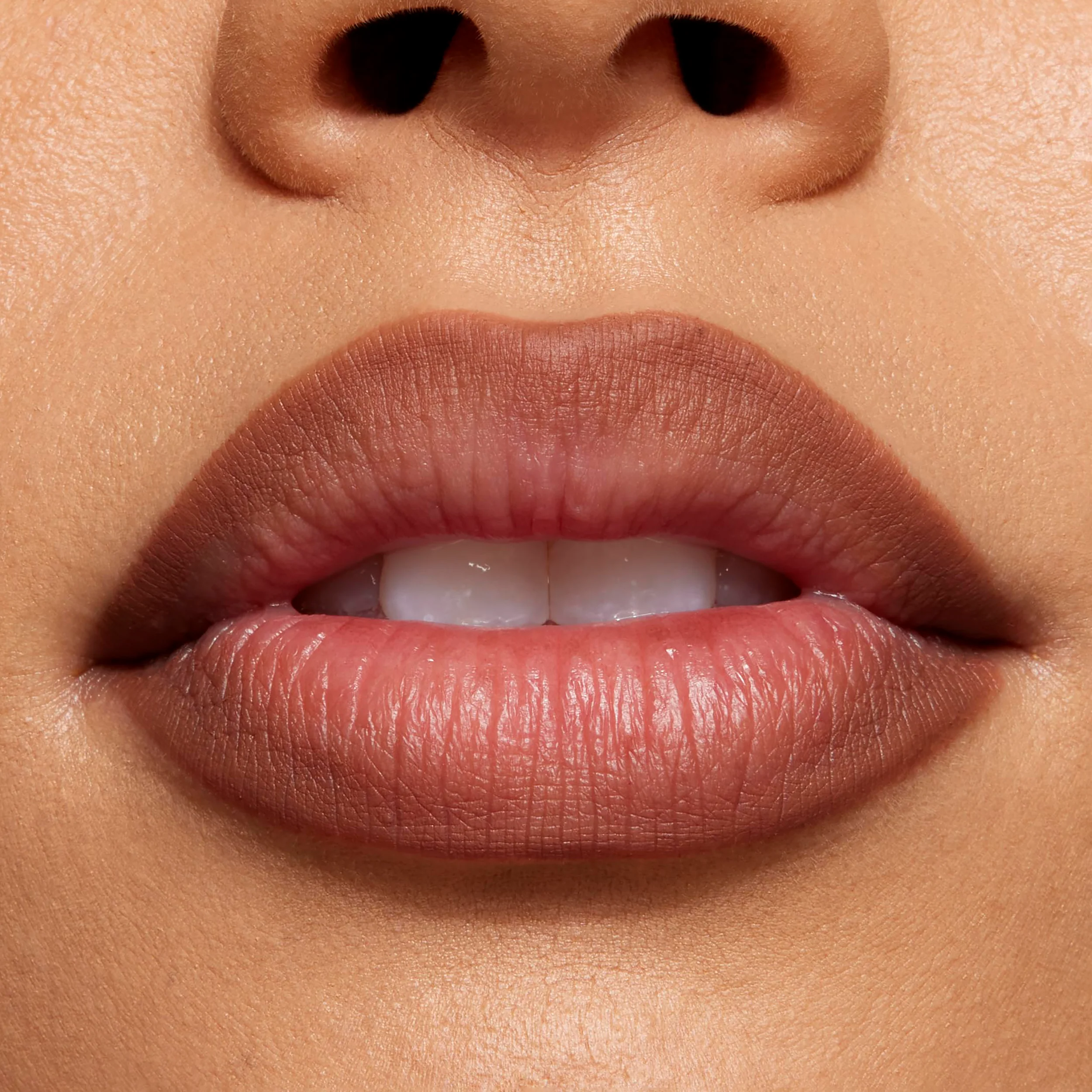 Precision Pout Lip Liner Wooden Pencil for Defined Lips