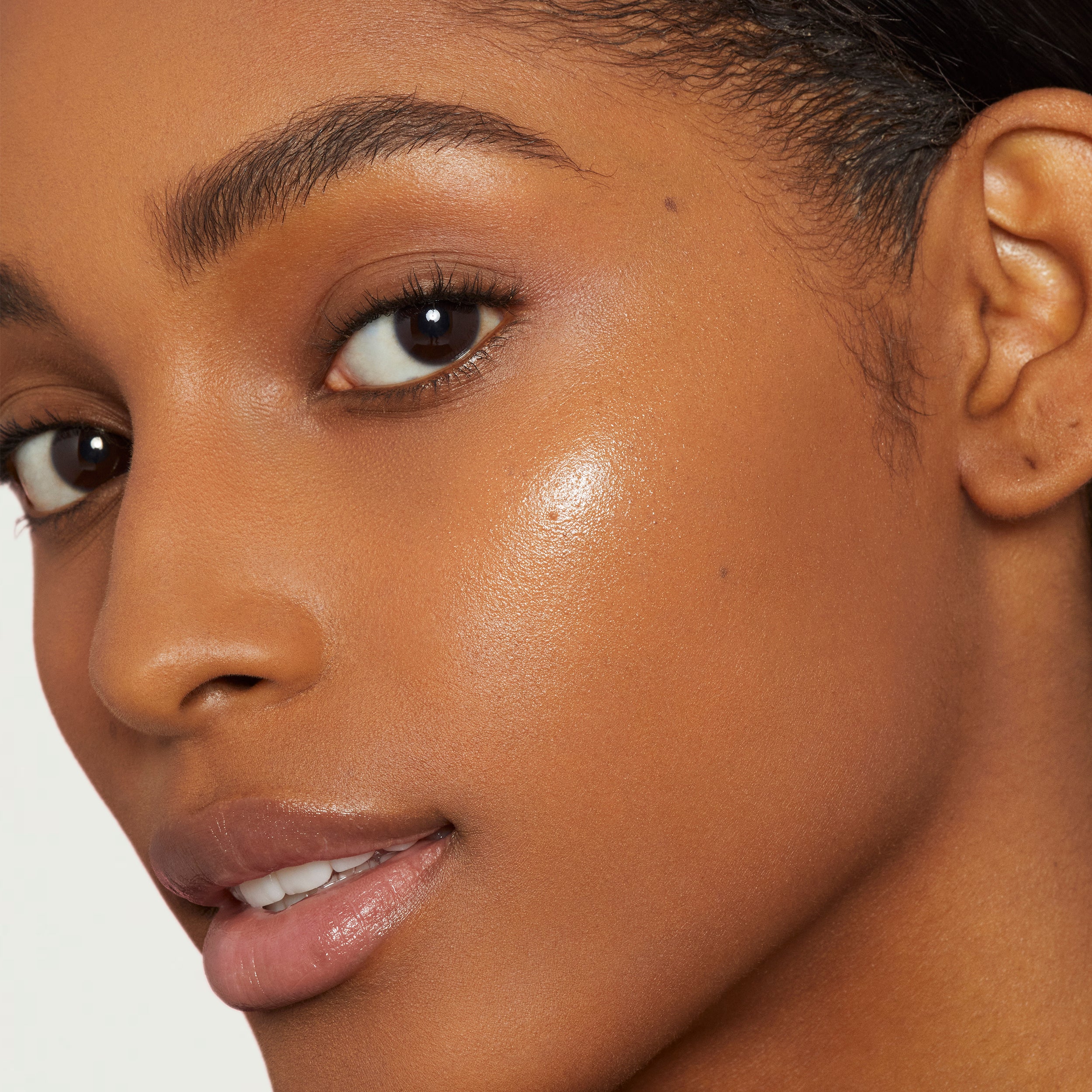 Limited-Edition Lip & Cheek Glow Balm with Radiant Satin Finish