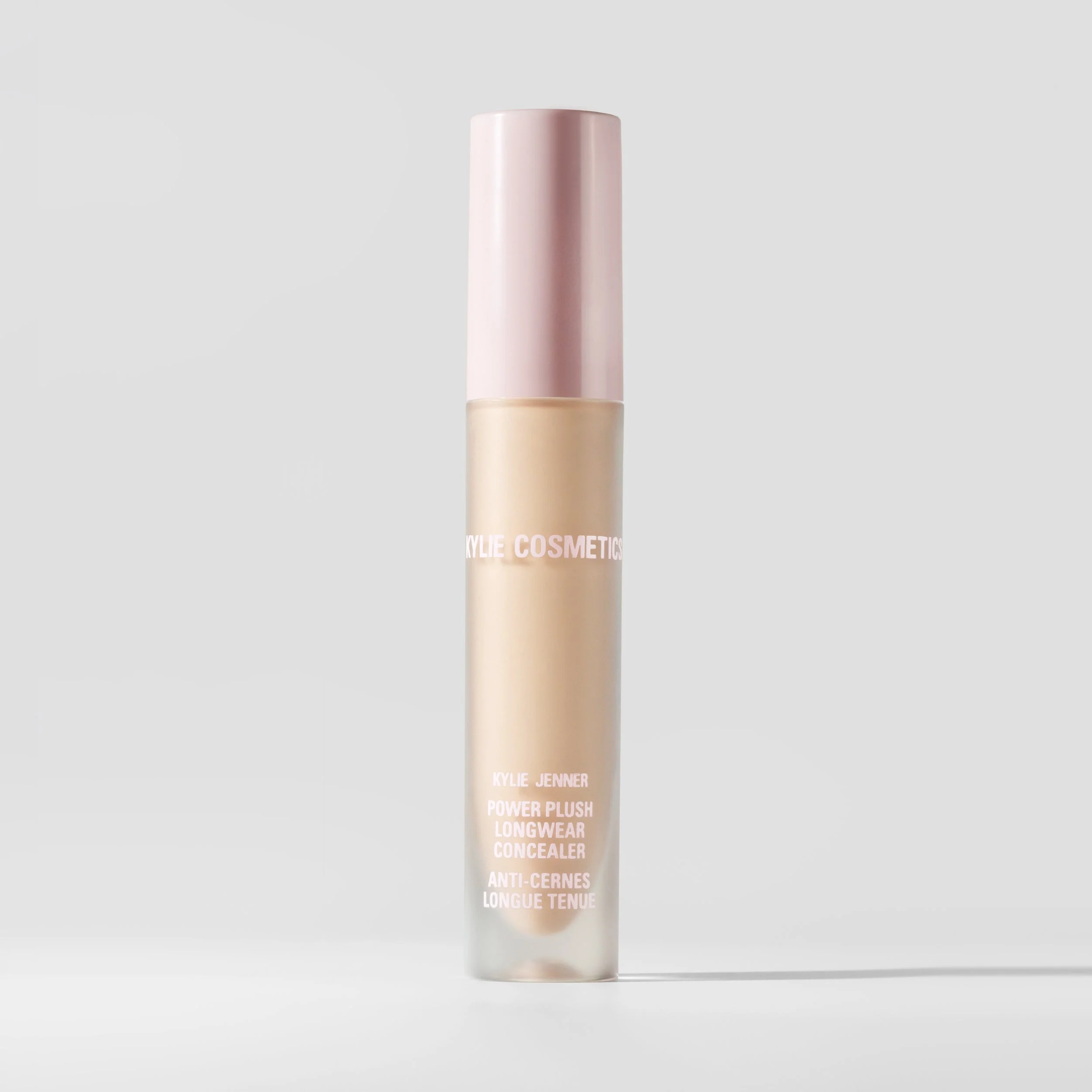 Power Plush Longwear Concealer til Opklaring og Konturering