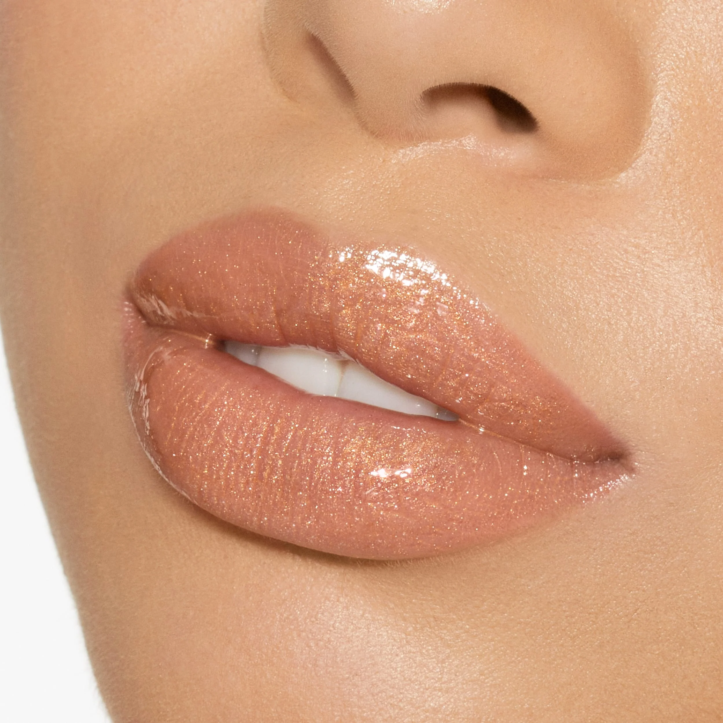 Brillo de labios de alto brillo con destellos multidimensionales