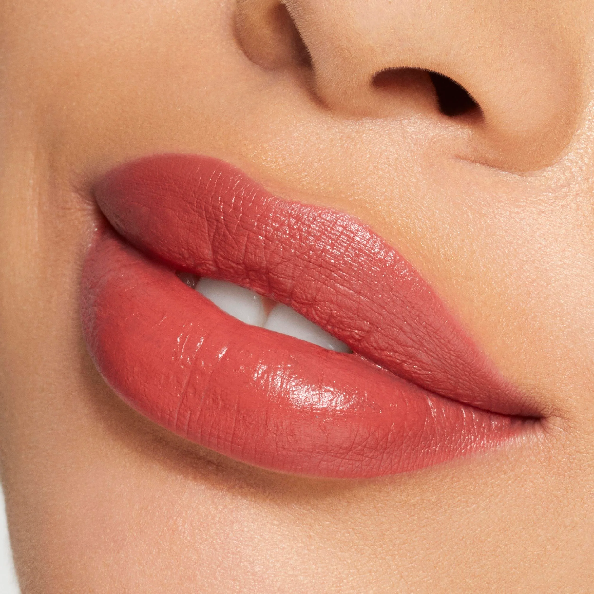 Crème Lipstick with Satin Sheen Finish