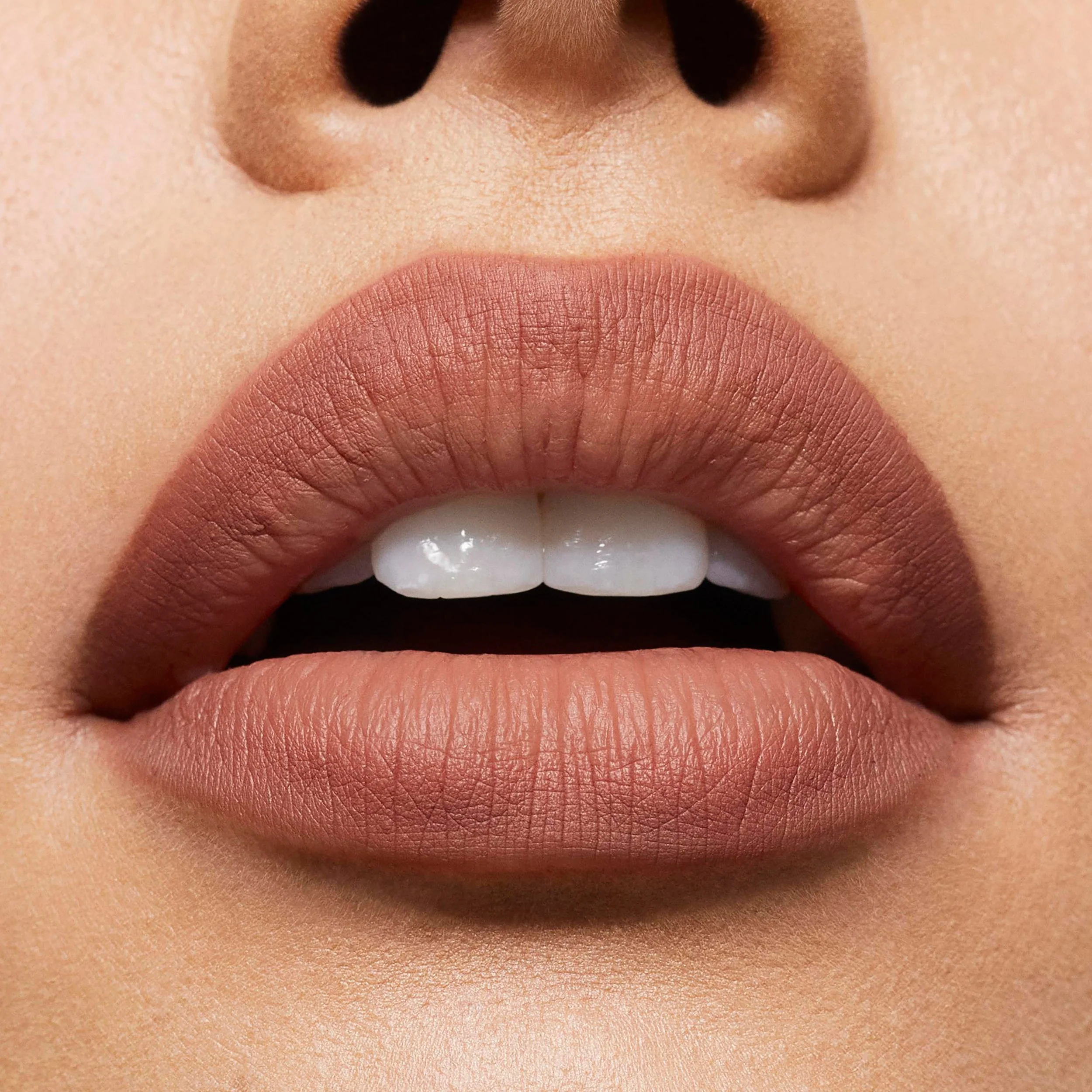 Precision Pout Lip Liner Wooden Pencil for Defined Lips
