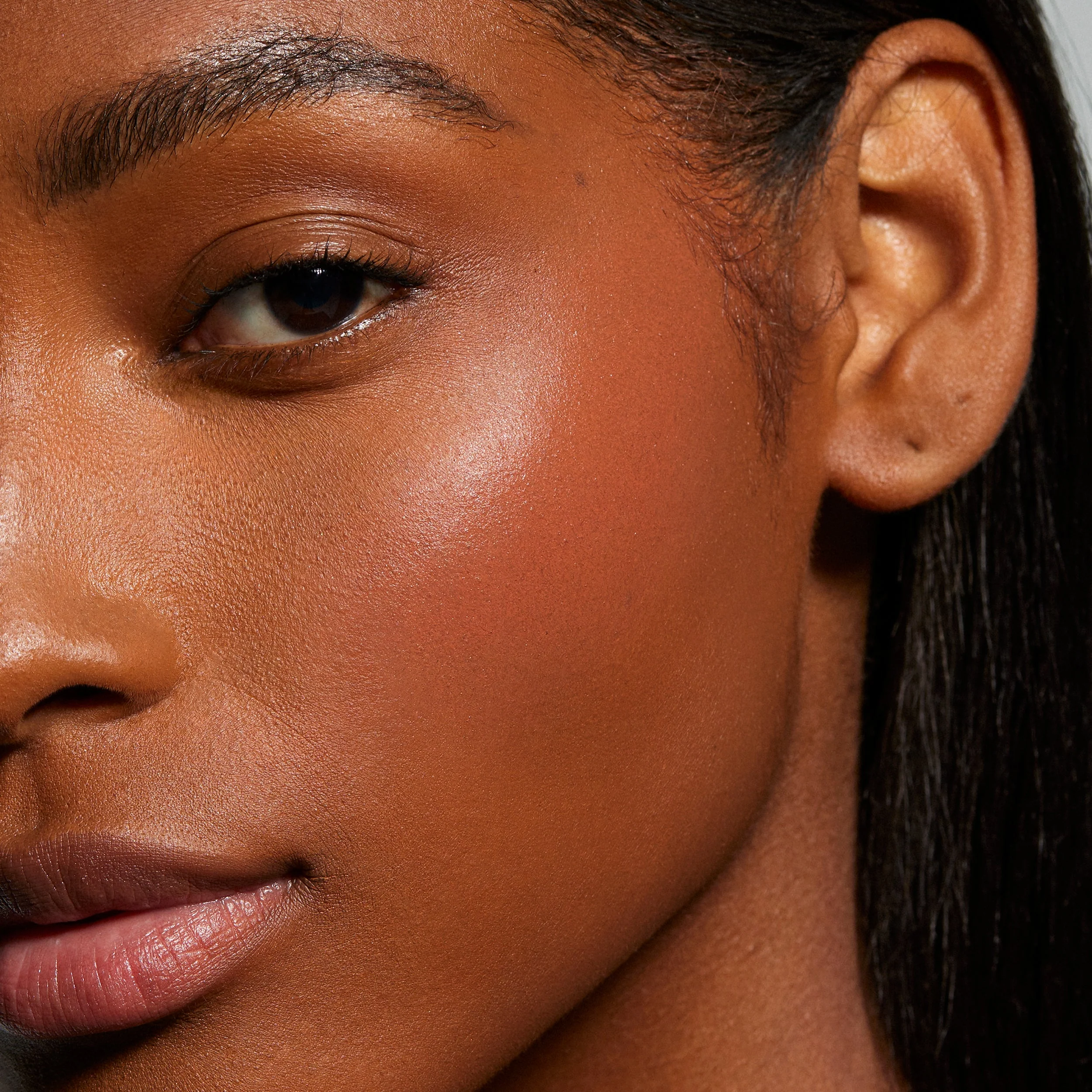 Powder Blush Stick Cream-to-Powder Blush til en Blød Mat Glød