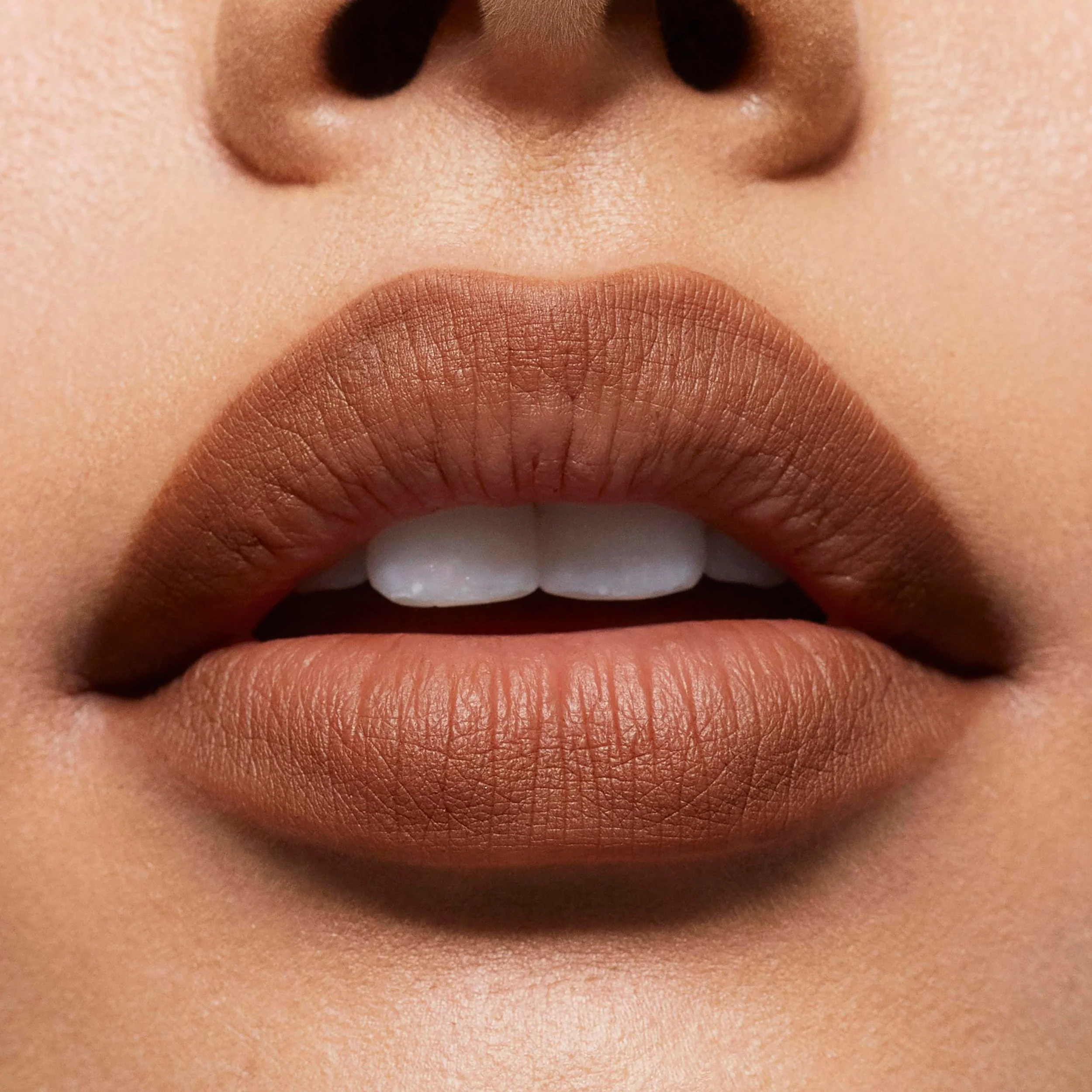 Precision Pout Lip Liner Wooden Pencil for Defined Lips