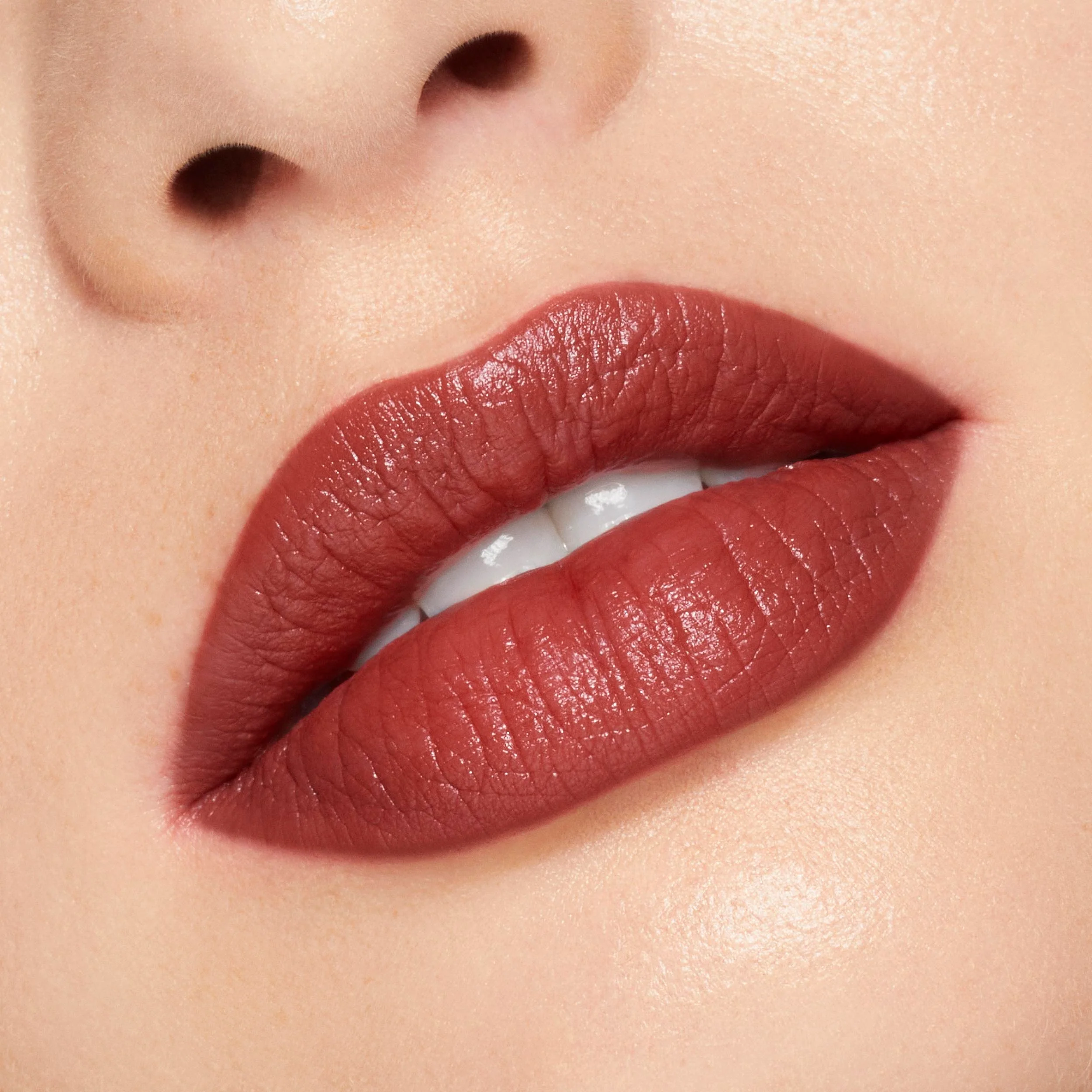 Crème Lipstick with Satin Sheen Finish