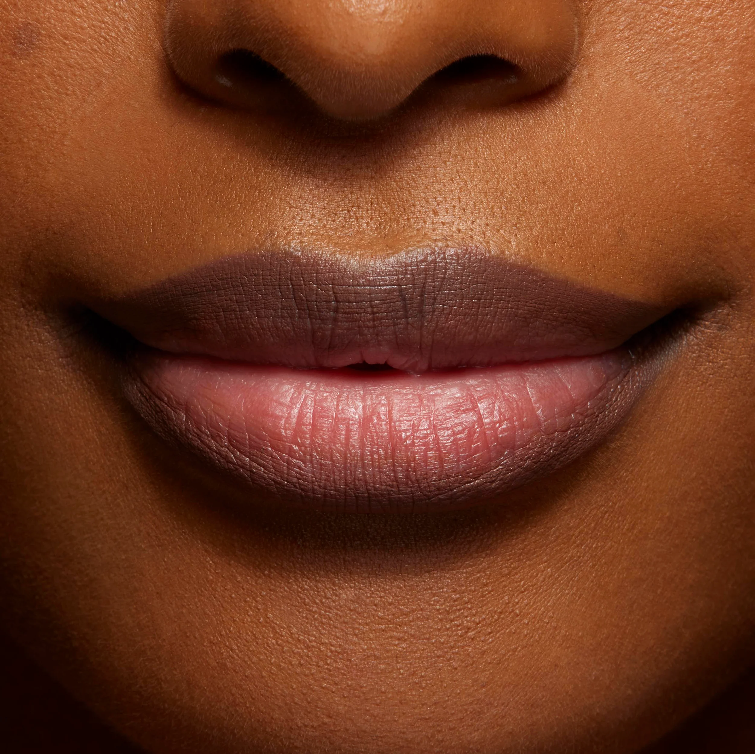 Precision Pout Lip Liner Wooden Pencil for Defined Lips