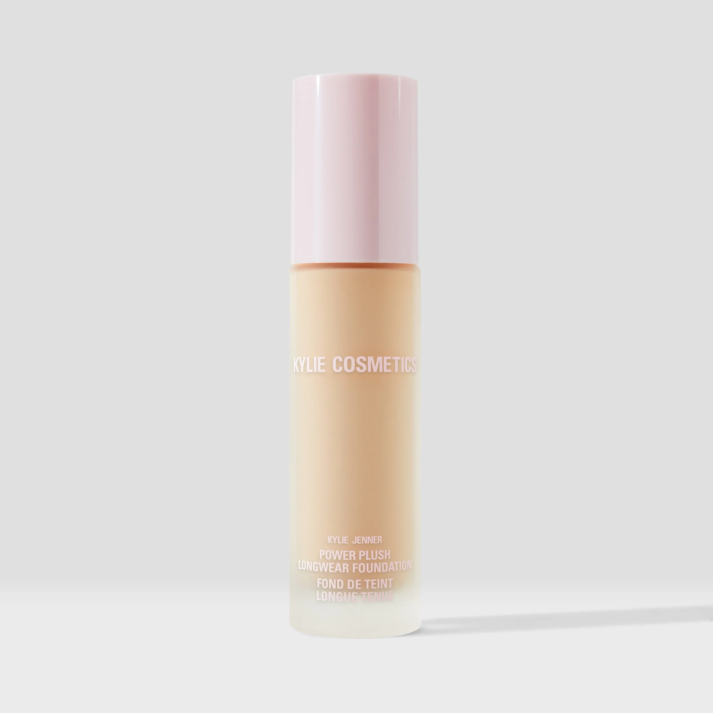 Power Plush Longwear Foundation with Medium Buildable Coverage