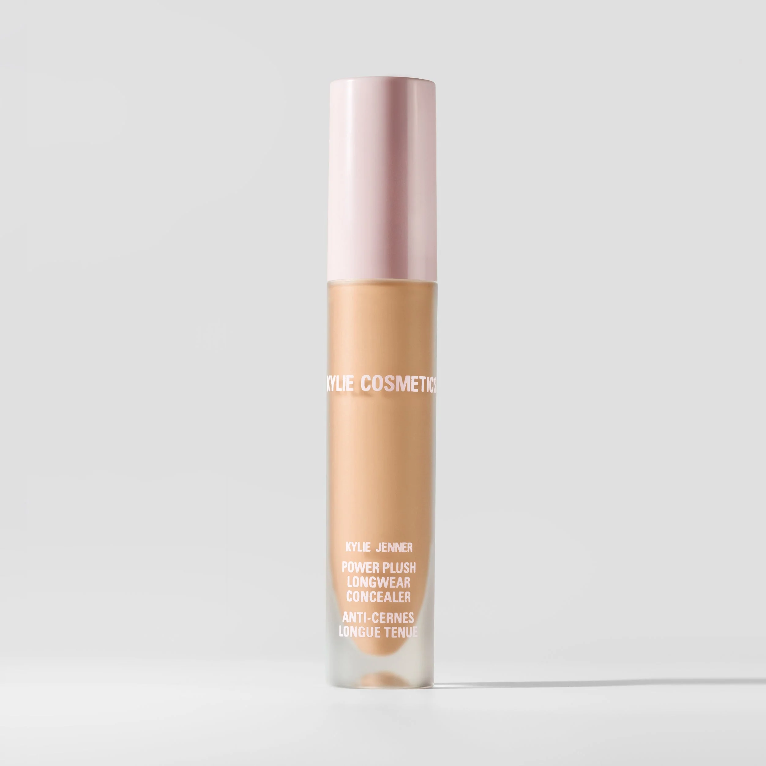 Power Plush Longwear Concealer til Opklaring og Konturering