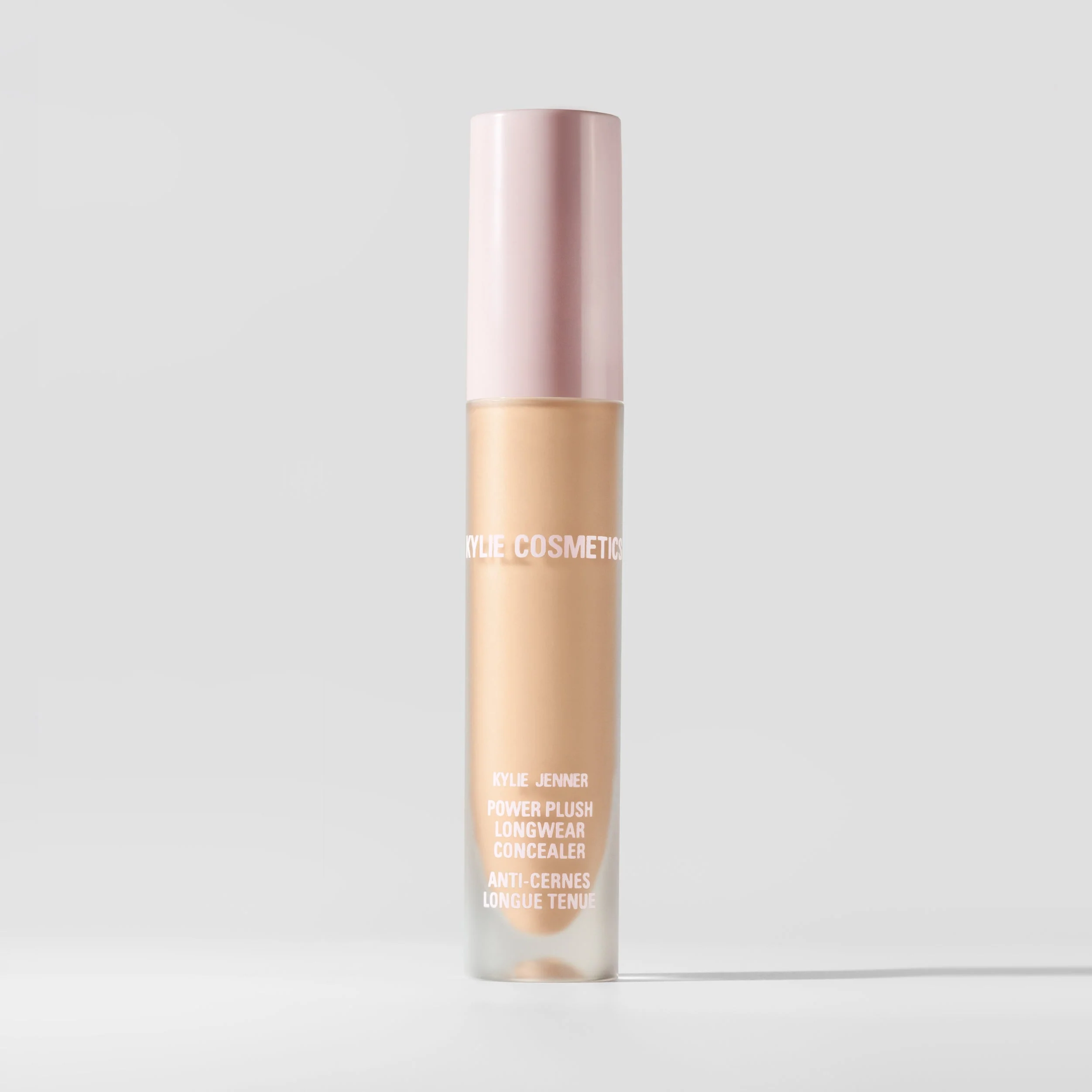 Power Plush Longwear Concealer til Opklaring og Konturering