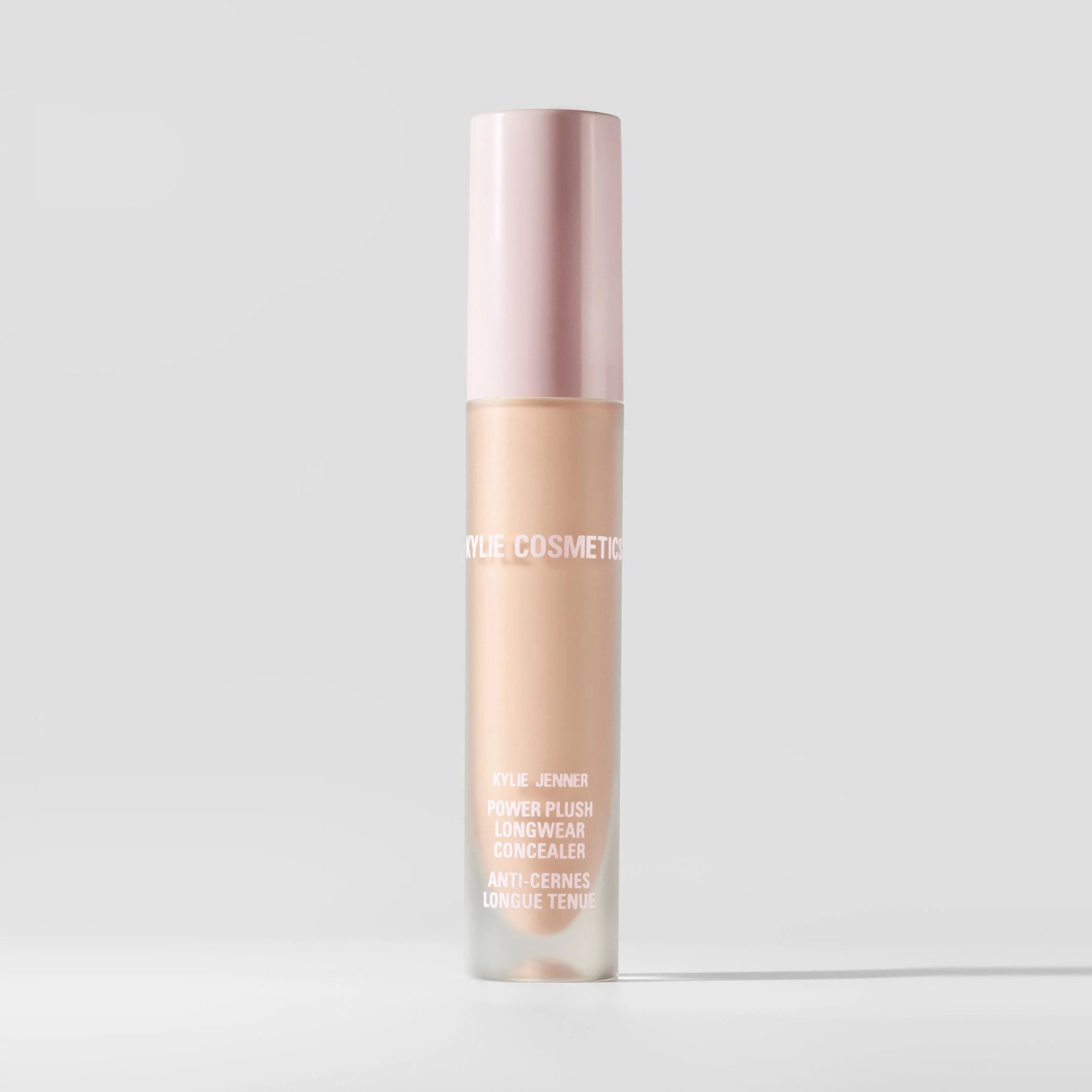 Power Plush Longwear Concealer til Opklaring og Konturering