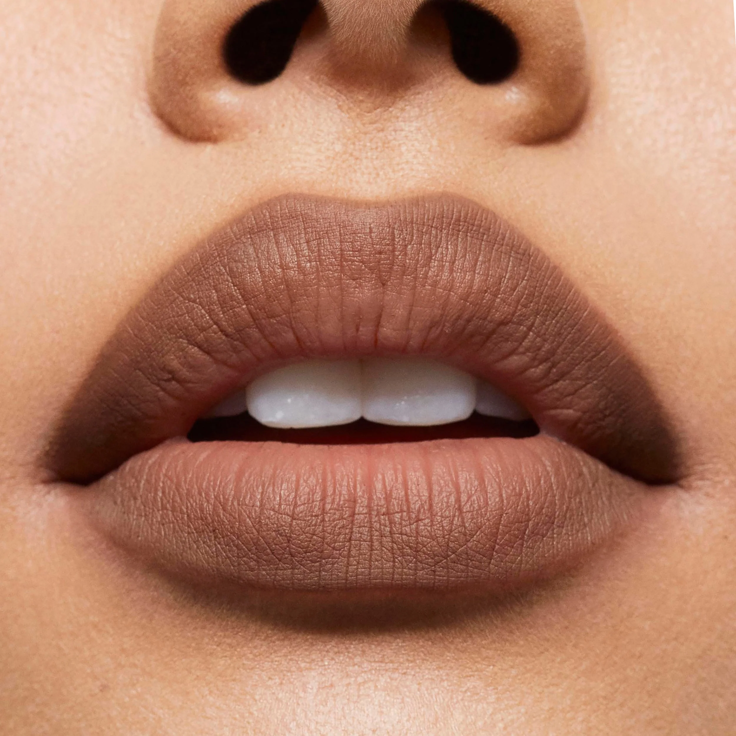 Precision Pout Lip Liner Wooden Pencil for Defined Lips