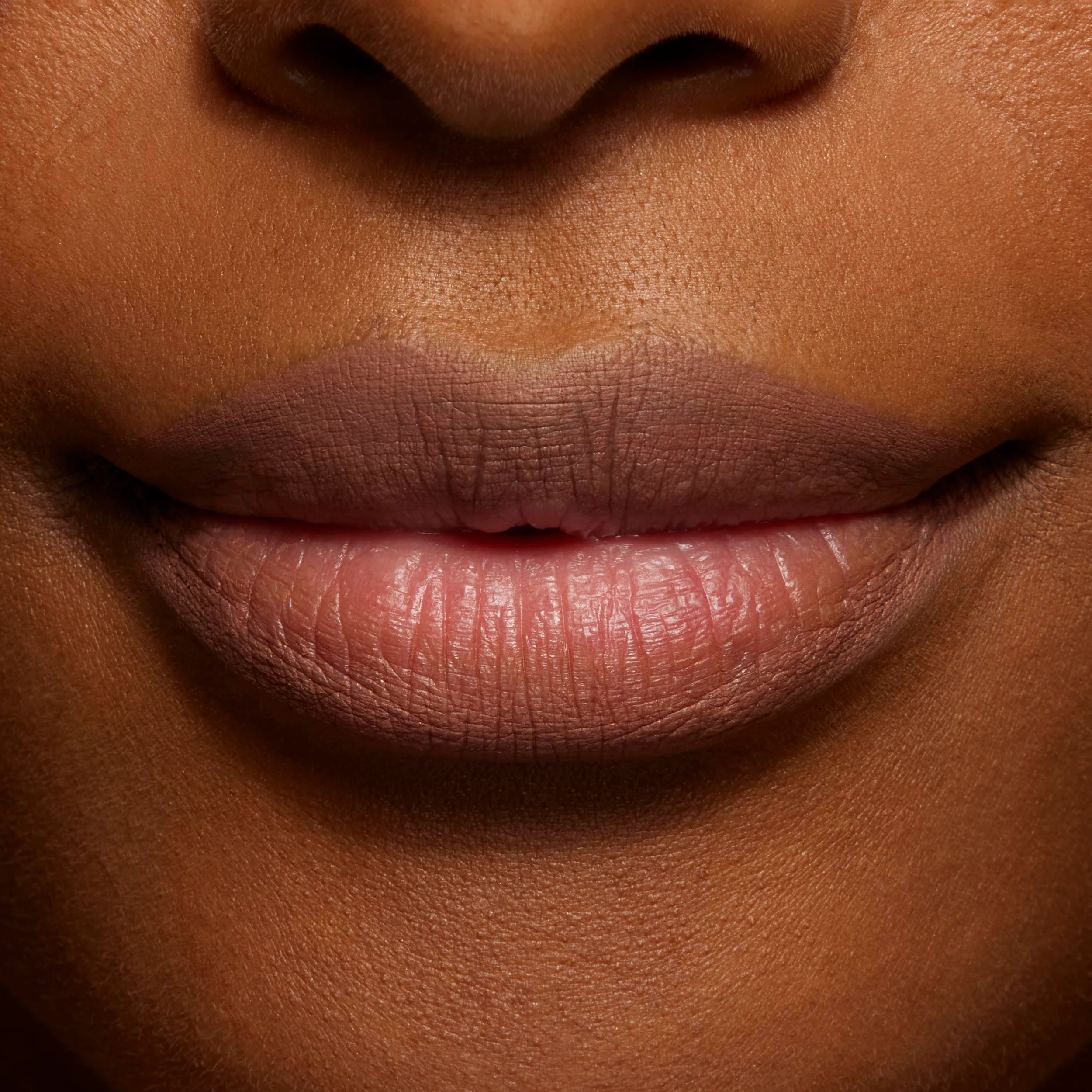 Precision Pout Lip Liner Wooden Pencil for Defined Lips