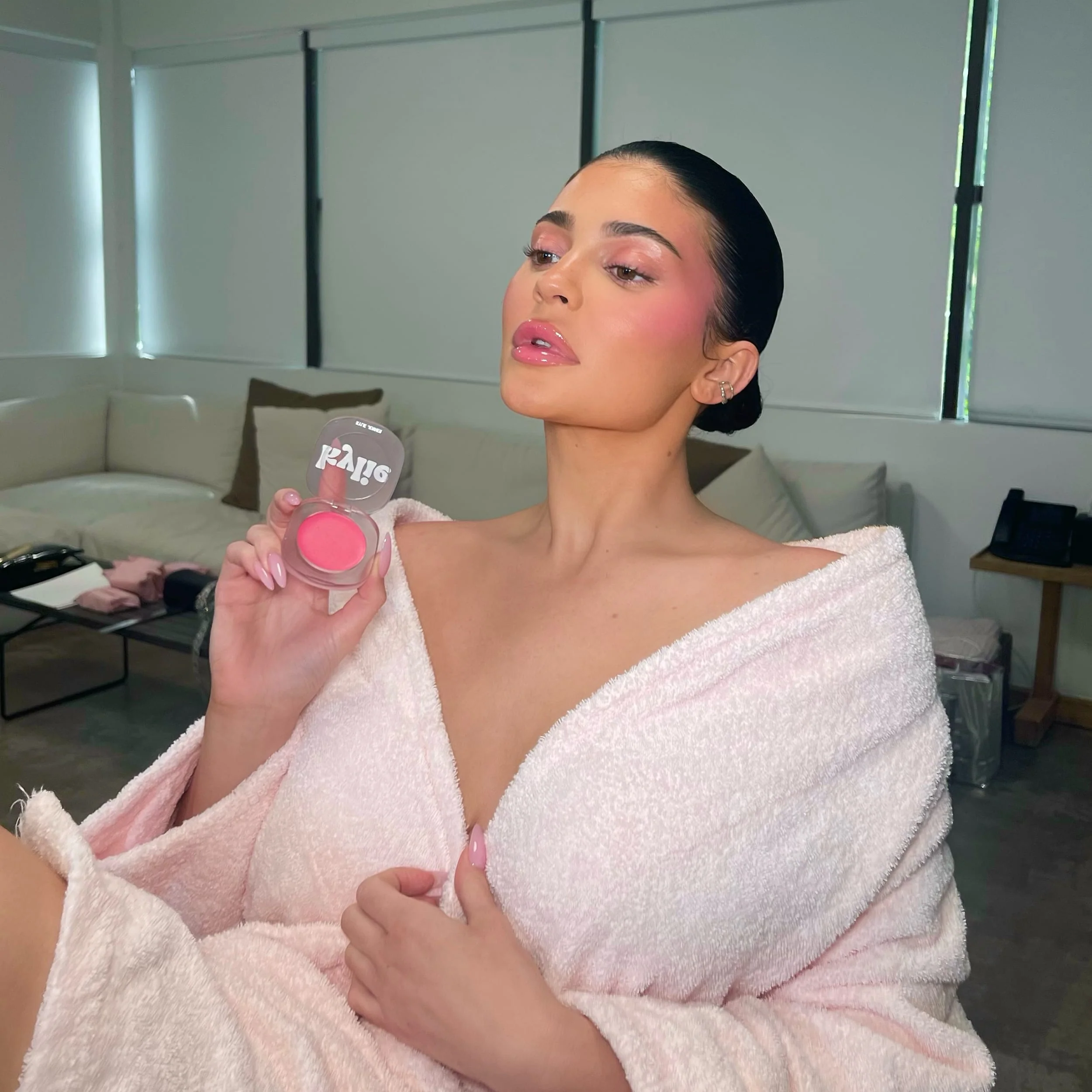 Limited-Edition Lip & Cheek Glow Balm with Radiant Satin Finish