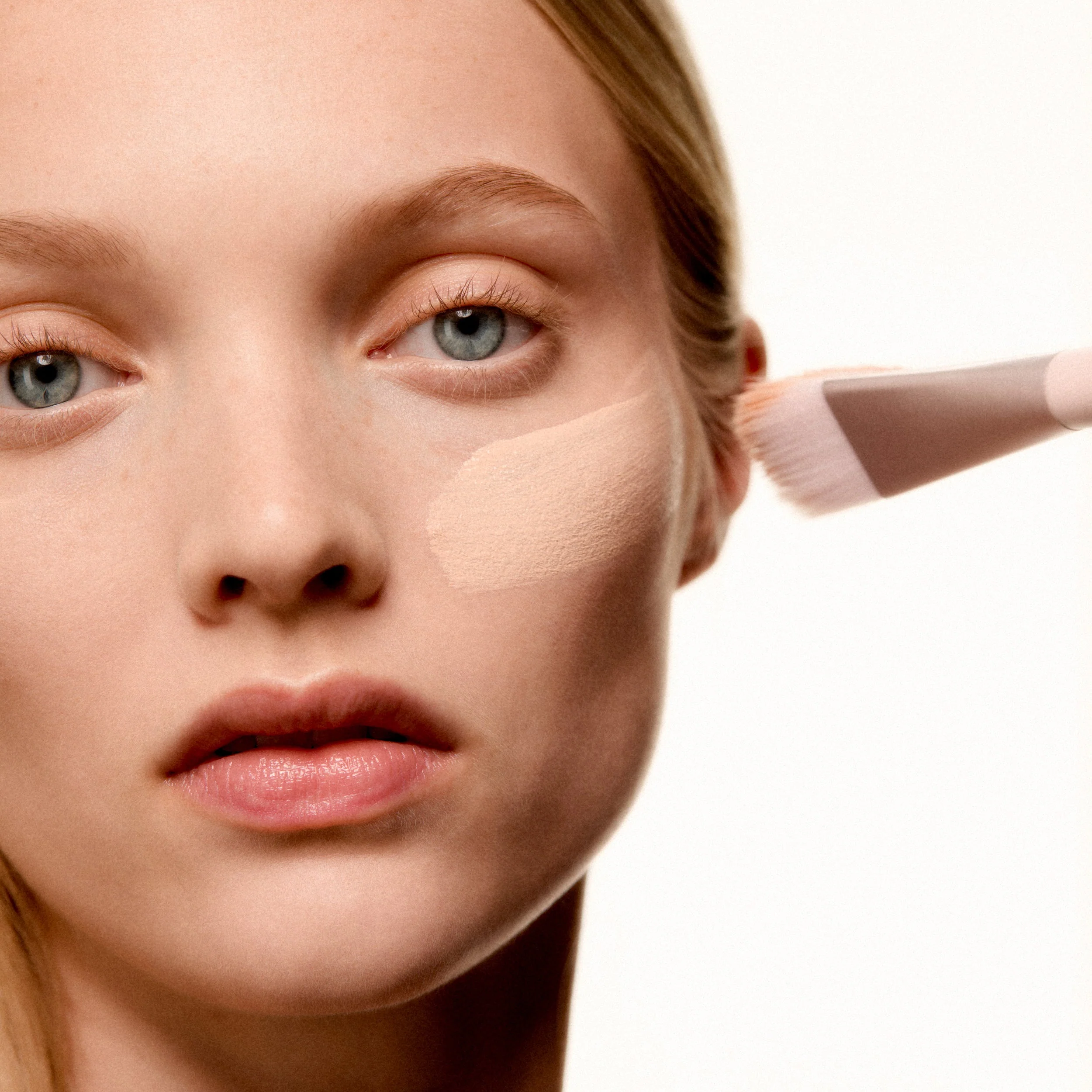 Skin Tint Brush 03