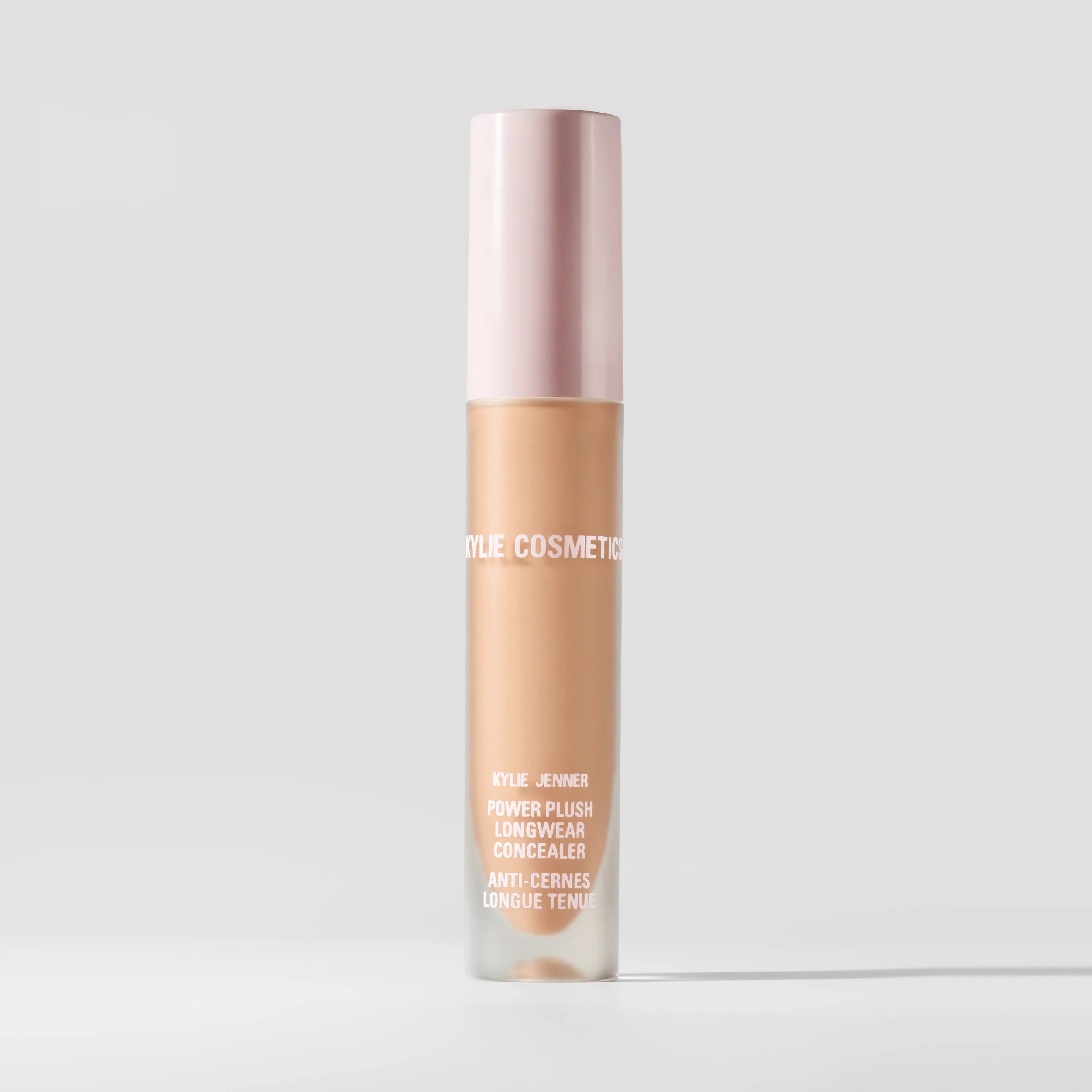 Power Plush Longwear Concealer til Opklaring og Konturering