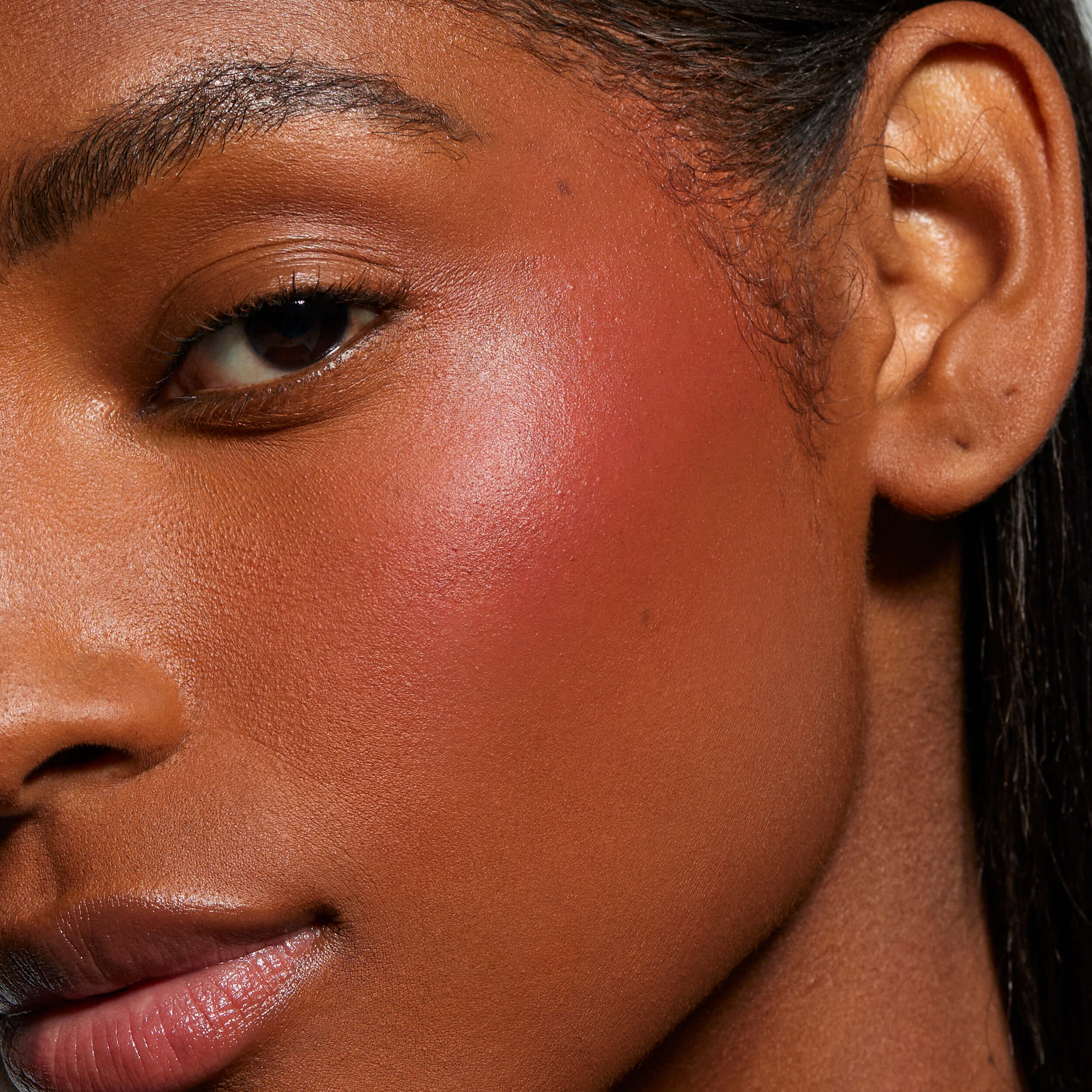 Powder Blush Stick Cream-to-Powder Blush til en Blød Mat Glød
